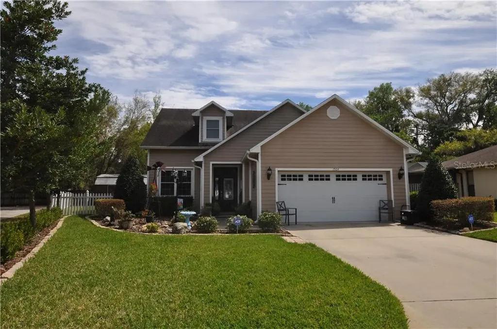 1504 Pinedale Meadows Court Plant City FL 33563