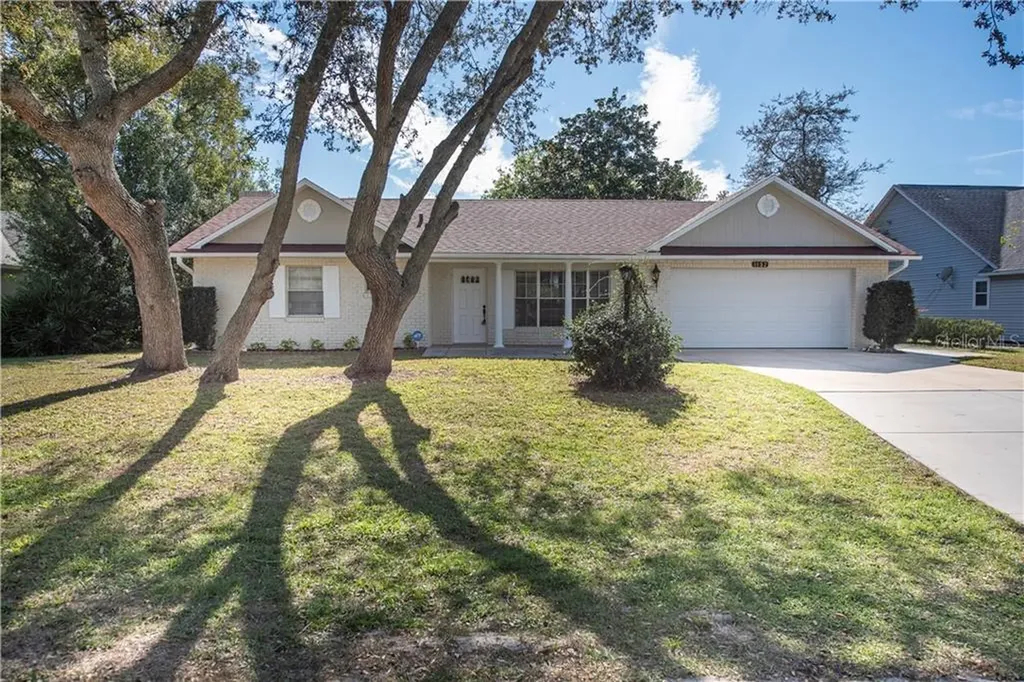 1132 Magdalena Avenue Deltona FL 32725