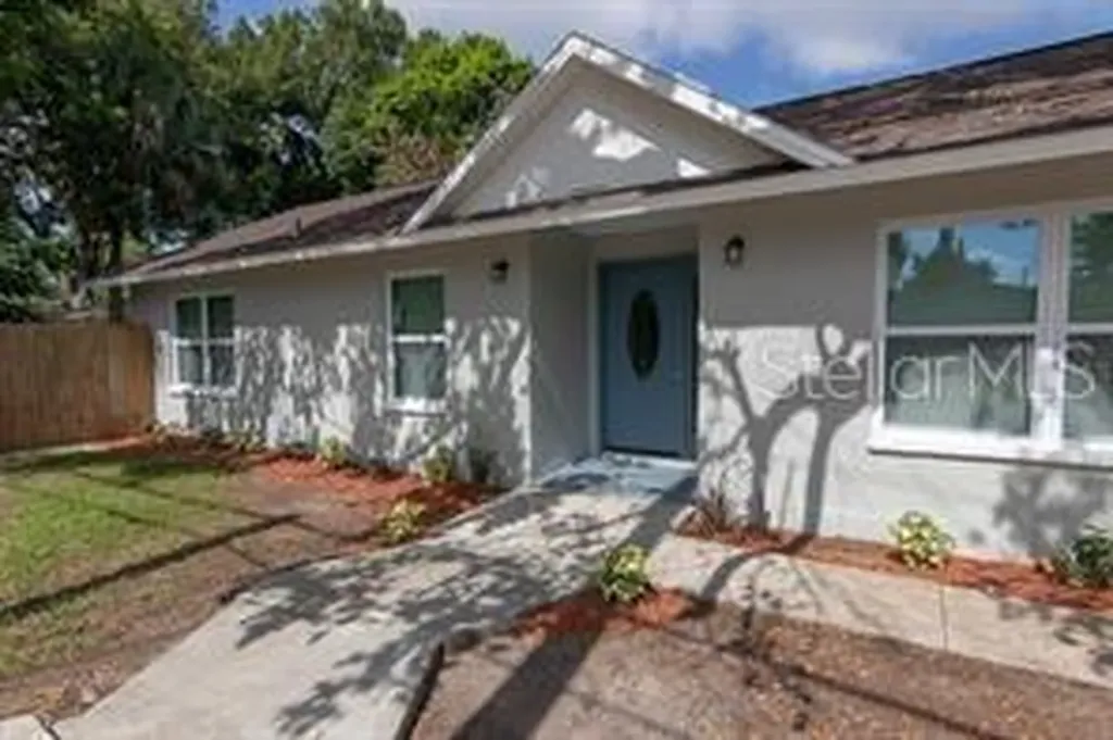 1102 40th Street W Bradenton FL 34205