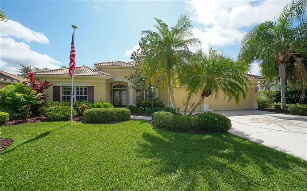 7231 Treymore Court Sarasota FL 34243