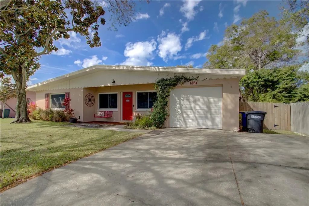 1864 East Drive Clearwater FL 33755