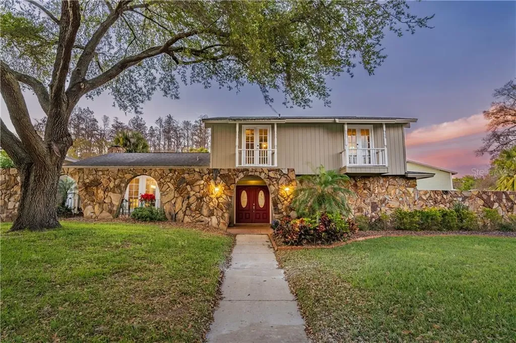 4321 Akita Drive Tampa FL 33624