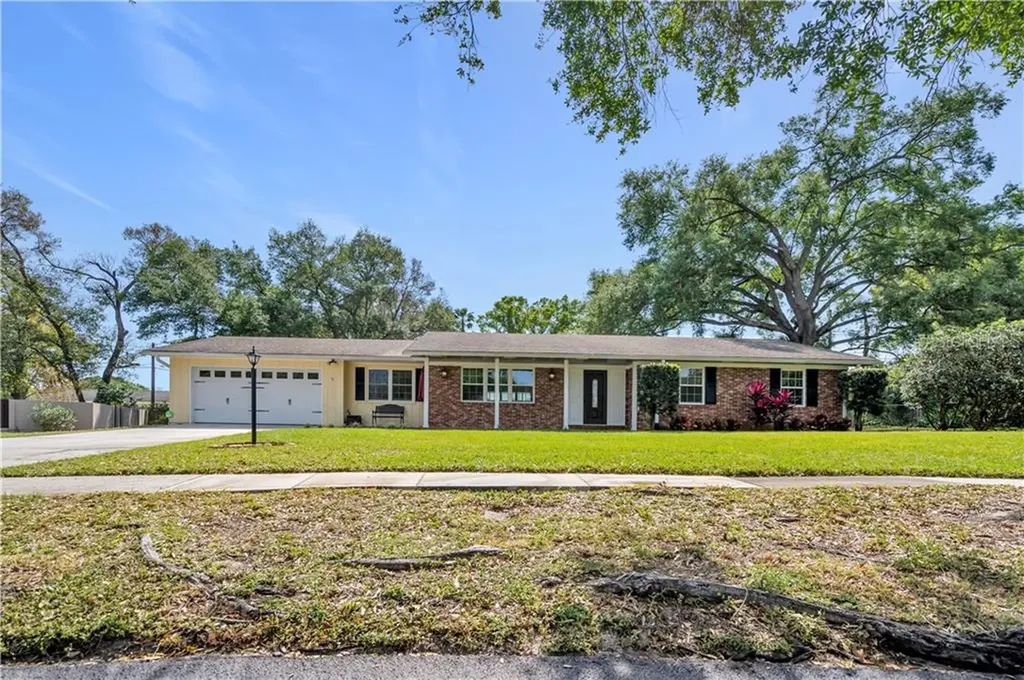 1231 Robinswood Court S Lakeland FL 33813