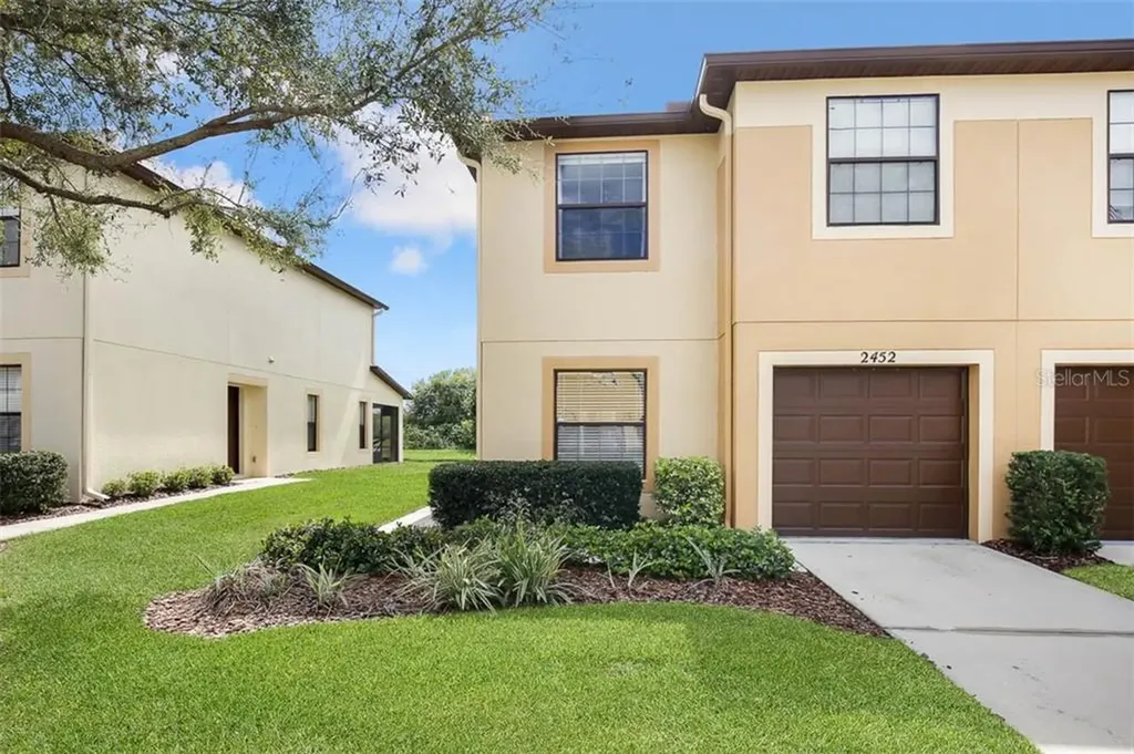 2452 Edgewater Falls Drive Brandon FL 33511