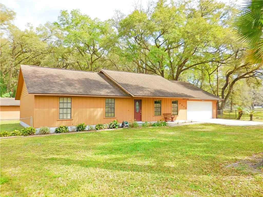 7512 Forbes Road Zephyrhills FL 33540
