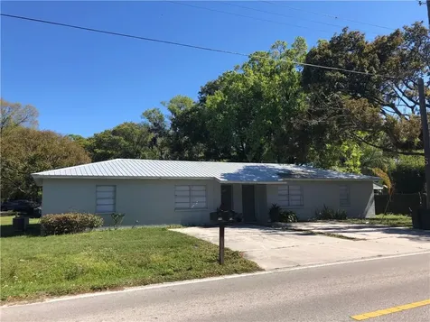 704 N Maryland Avenue Plant City FL 33563