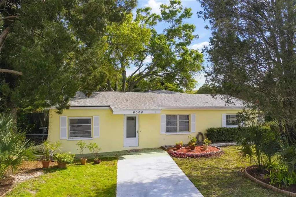 6008 42nd Avenue N St Petersburg FL 33709