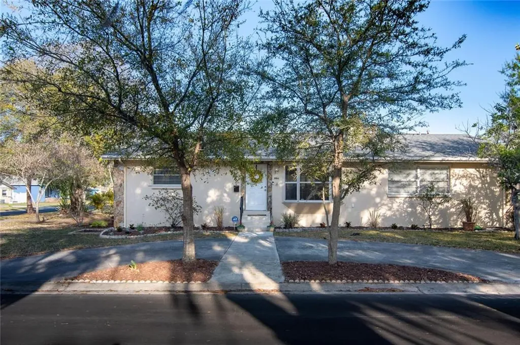 486 92nd Avenue N St Petersburg FL 33702