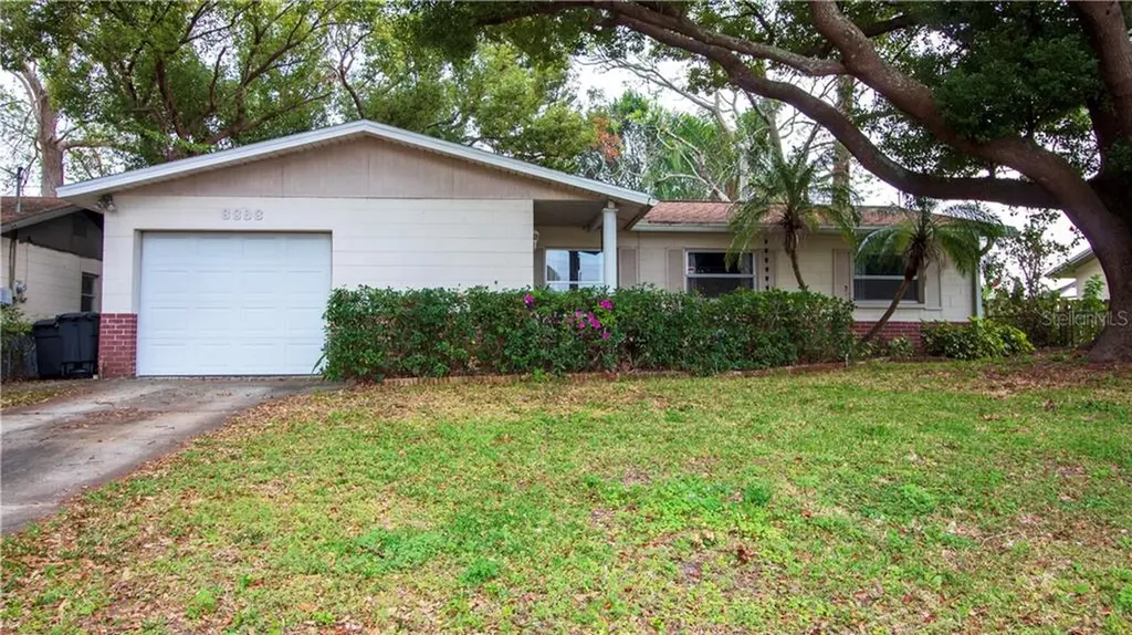 6696 Criswell Avenue N St Petersburg FL 33709
