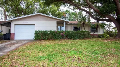 6696 Criswell Avenue N St Petersburg FL 33709