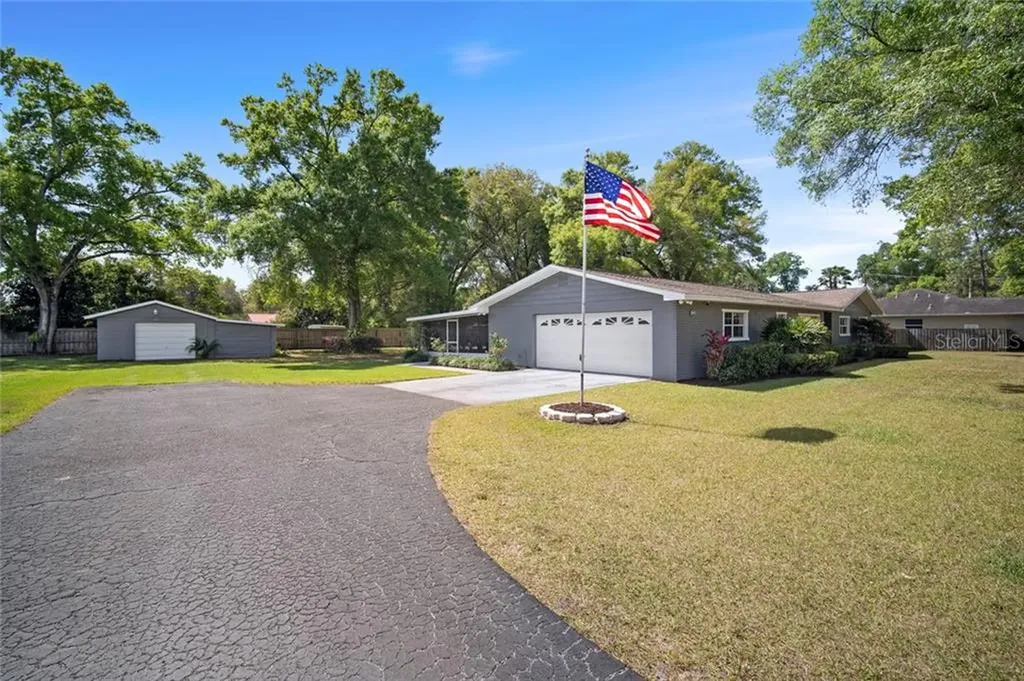 810 Orange Blossom Lane Seffner FL 33584