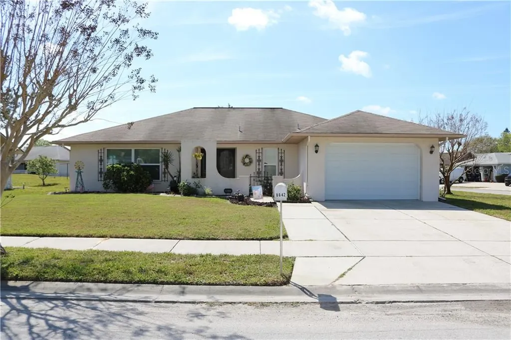 8642 Wolf Den Trail Port Richey FL 34668