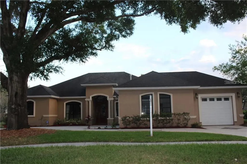 2103 Heritage Crest Drive Valrico FL 33594