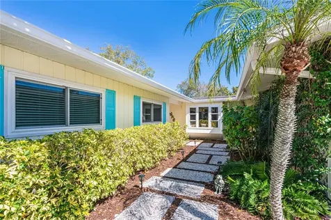 395 Avenida Milano Sarasota FL 34242