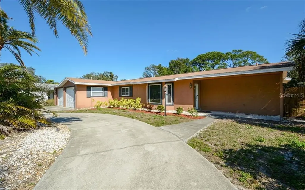 338 Whitfield Avenue Sarasota FL 34243