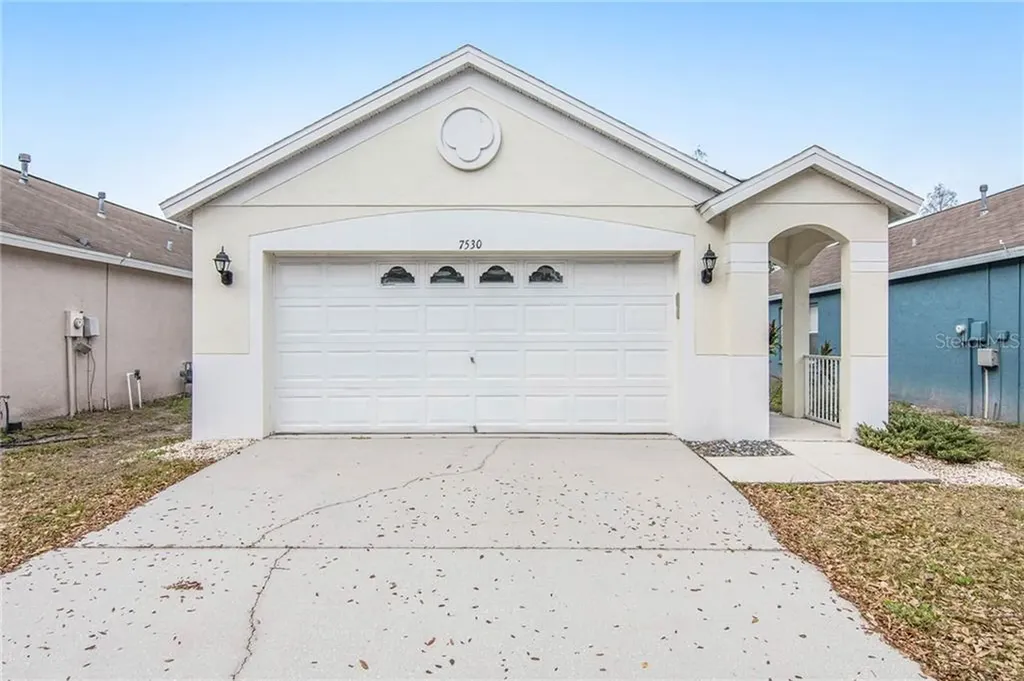 7530 Oxford Garden Circle Apollo Beach FL 33572