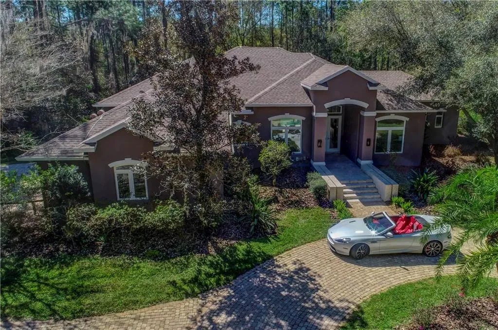 13799 Pine Woods Lane W Sarasota FL 34240