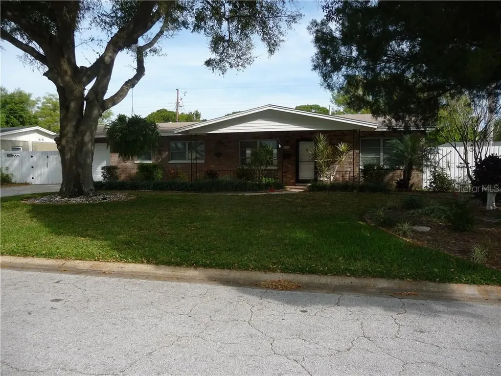 1409 85th Avenue N St Petersburg FL 33702