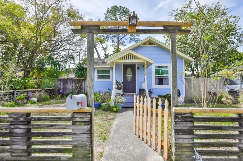 2444 3rd Avenue N St Petersburg FL 33713