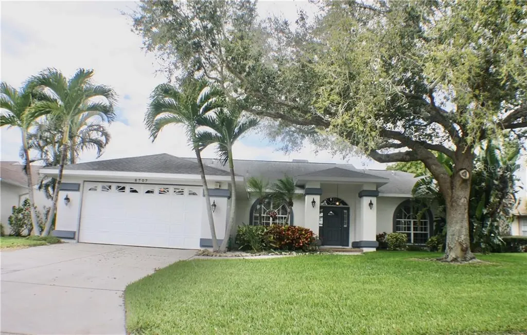 8707 50th Avenue W Bradenton FL 34210