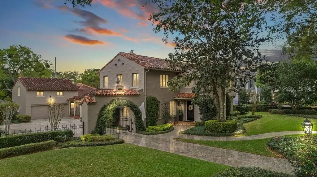 833 Seville Place Orlando FL 32804