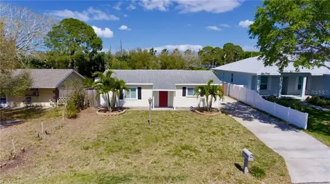 7849 40th Avenue N St Petersburg FL 33709