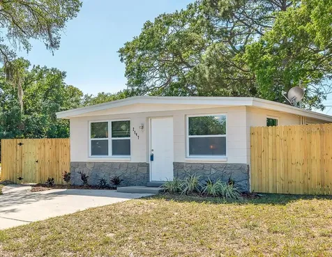 2547 35th Street S St Petersburg FL 33711