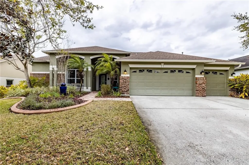 6105 Heroncrest Court Lithia FL 33547