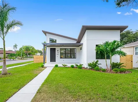 3863 Dartmouth Avenue N St Petersburg FL 33713
