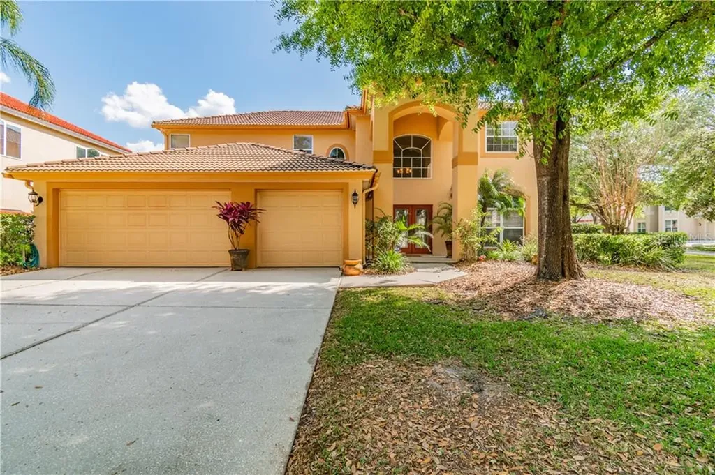 18144 Regents Square Drive Tampa FL 33647