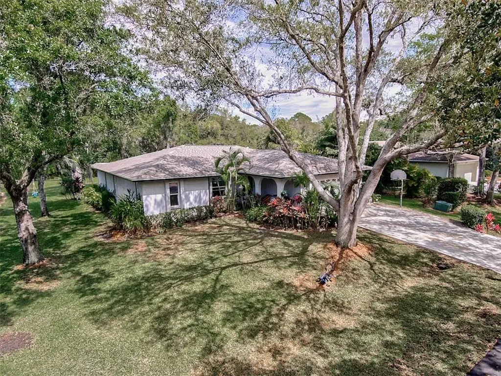 4713 Little John Trail Sarasota FL 34232