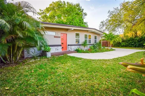 6650 17th Way N St Petersburg FL 33702