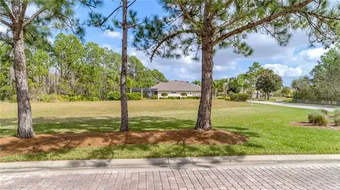 20 Lionspaw Grand Daytona Beach FL 32124