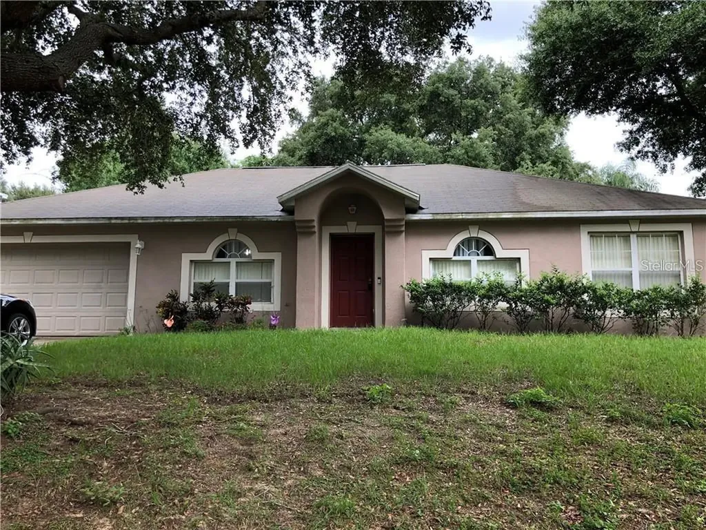 945 Jayhil Drive Minneola FL 34715