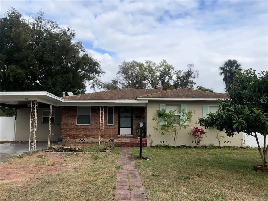 711 Fahnstock Street Eustis FL 32726