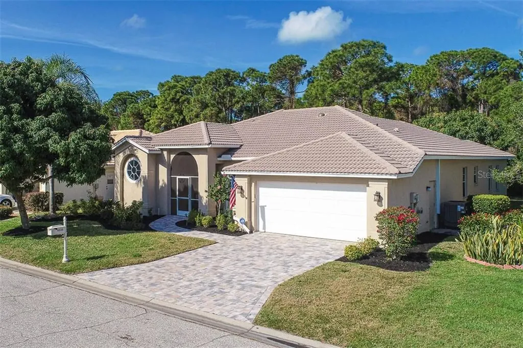 8930 Huntington Pointe Drive Sarasota FL 34238