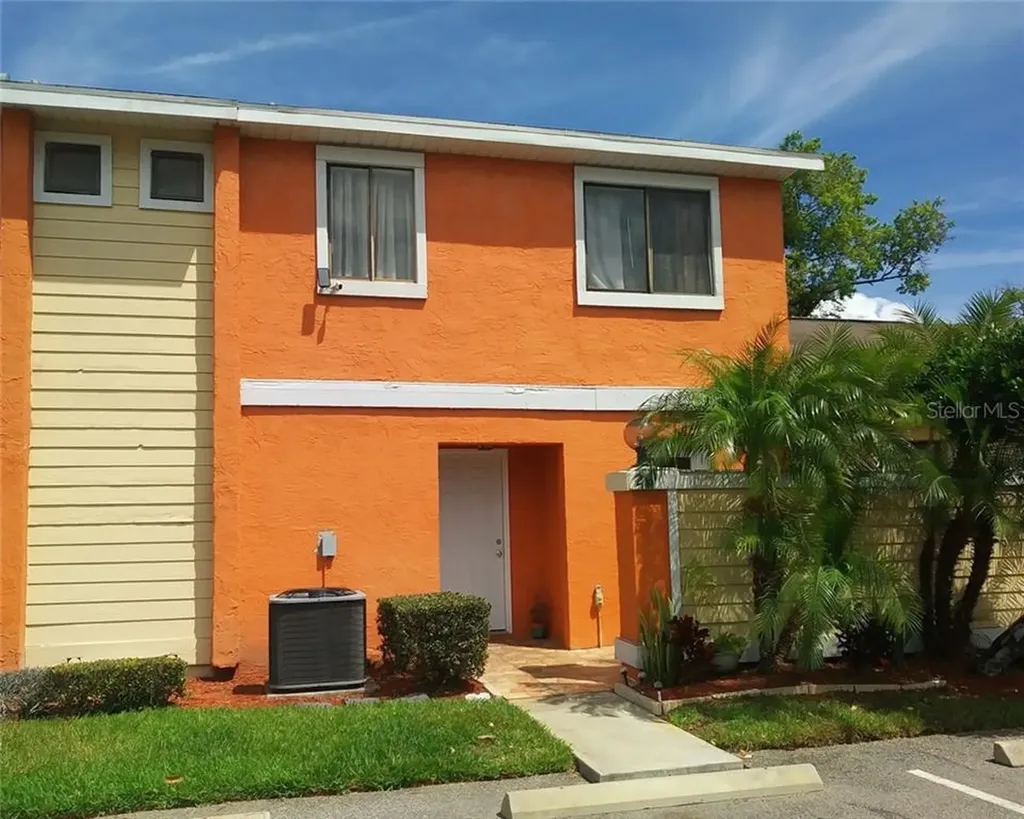 26 Silver Swan Court Kissimmee FL 34743
