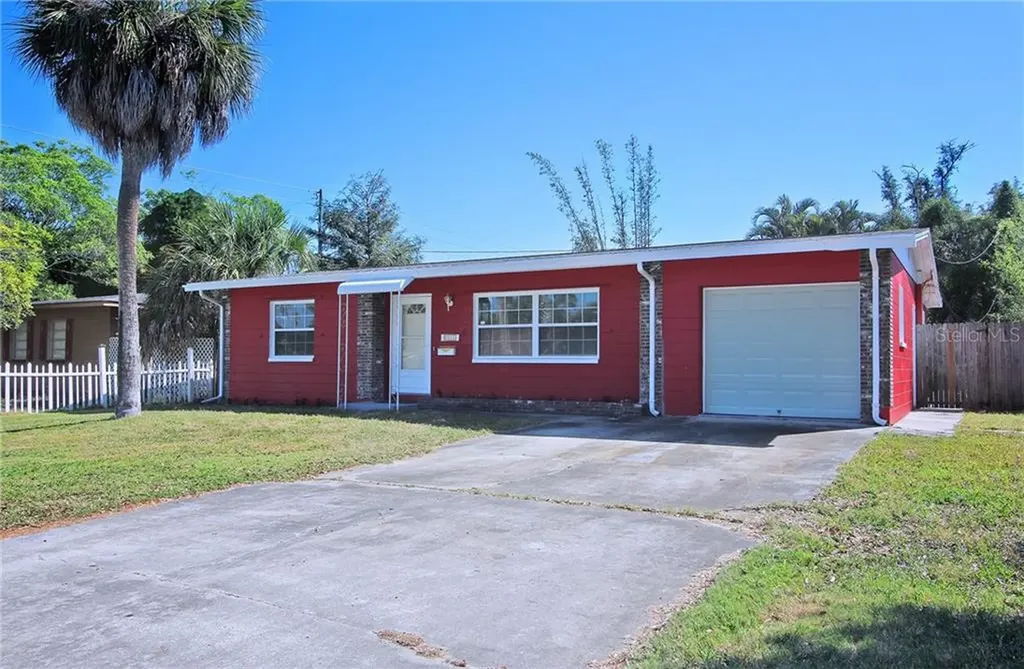 4035 Huntington Street NE St Petersburg FL 33703