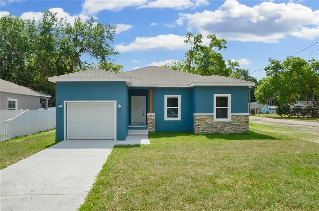 1313 E Young Street Plant City FL 33563