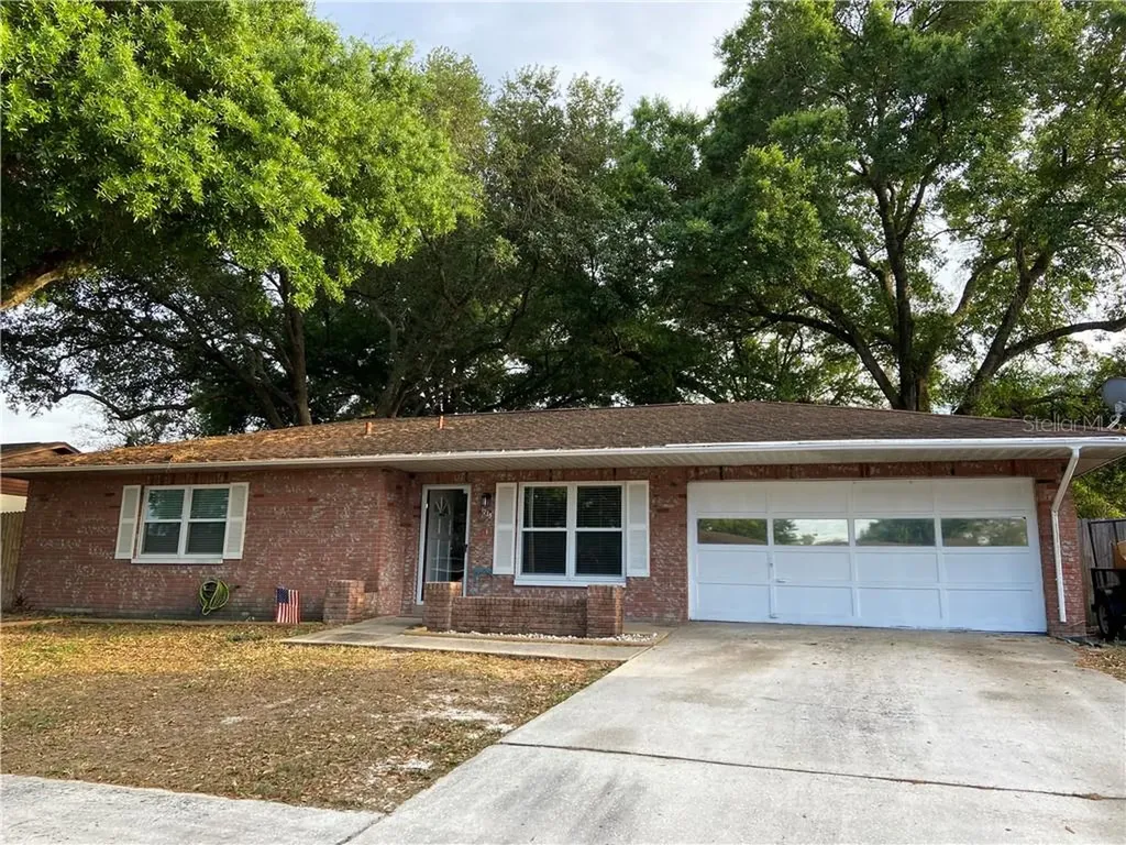 1215 Citrus Hill Court Seffner FL 33584