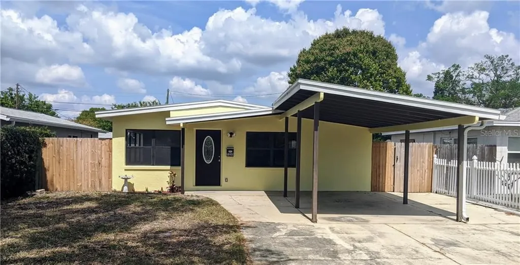 7235 33rd Avenue N St Petersburg FL 33710