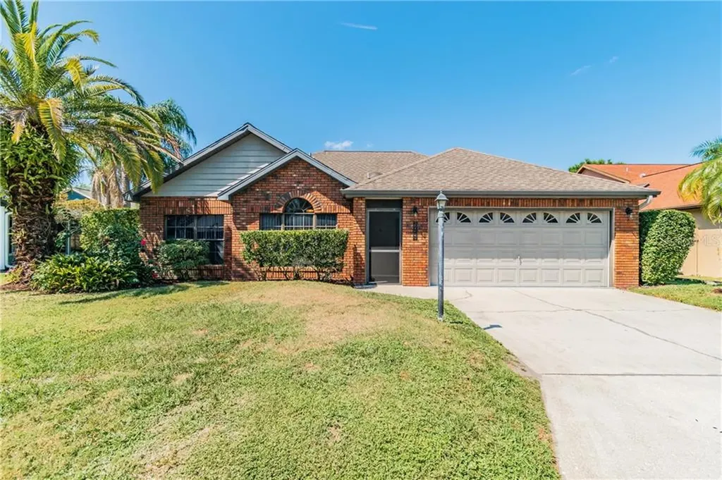 5046 82nd Way E Sarasota FL 34243