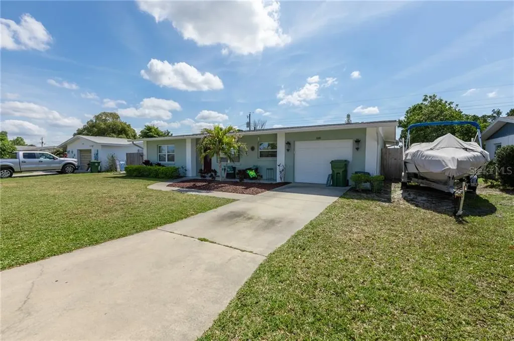 3309 Highland Avenue W Bradenton FL 34205