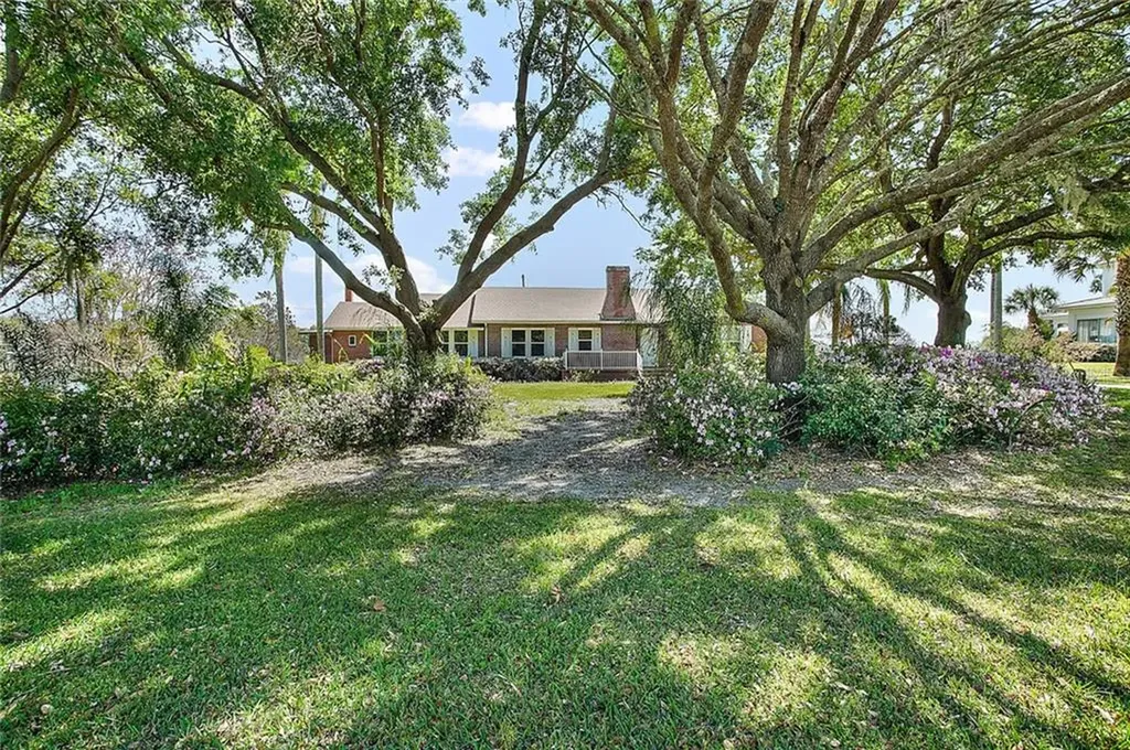 173 S Central Avenue Umatilla FL 32784