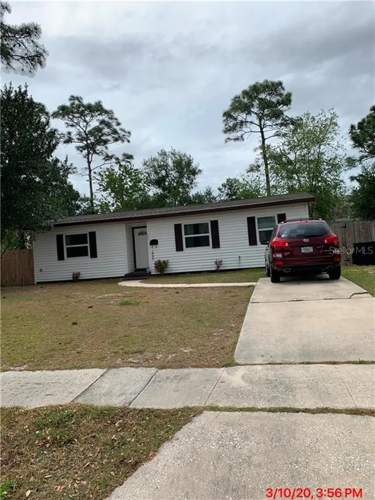 111 Cloisters Cove Casselberry FL 32707