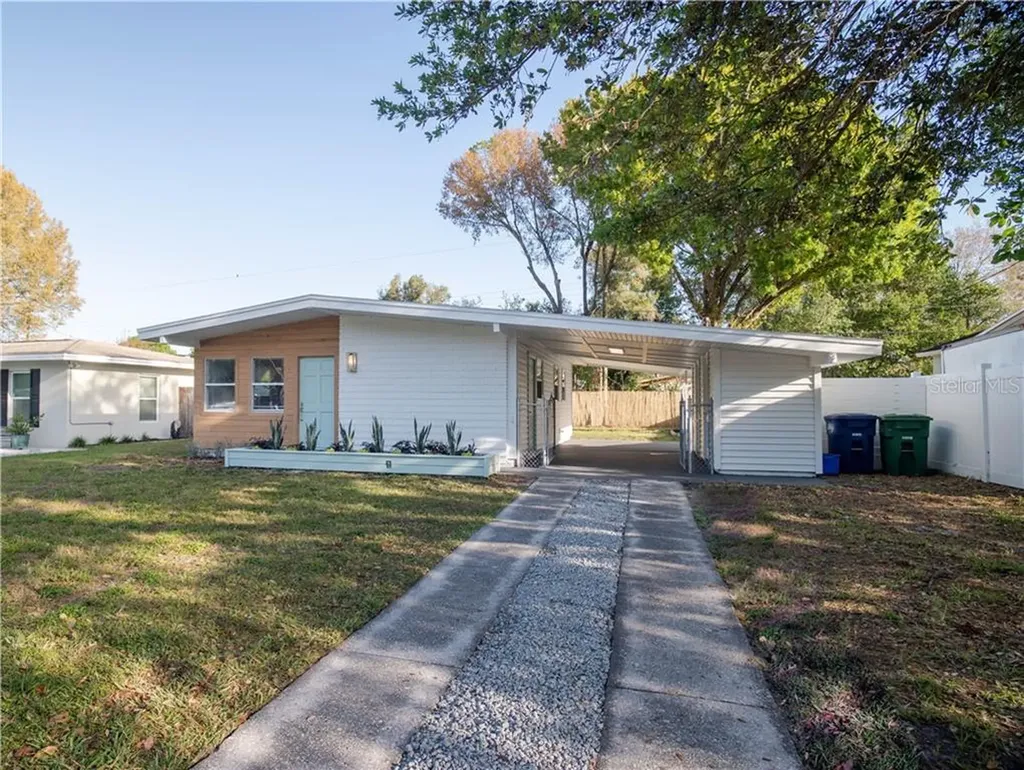 4425 W Wyoming Avenue Tampa FL 33616