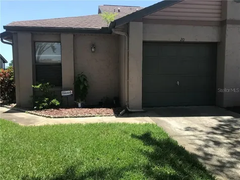 20 Lakepointe Circle Kissimmee FL 34743