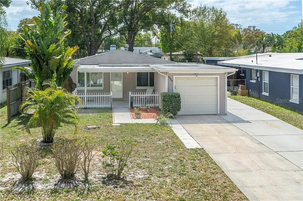 6920 40th Avenue N St Petersburg FL 33709