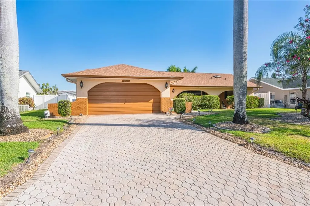 6104 12th Avenue W Bradenton FL 34209