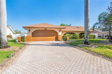 6104 12th Avenue W Bradenton FL 34209